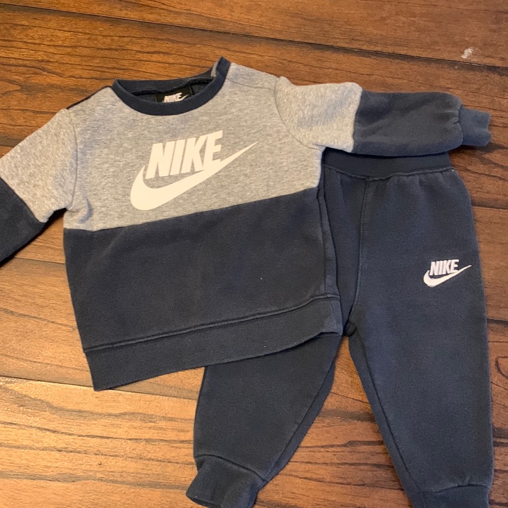 Nike Sweatsuit